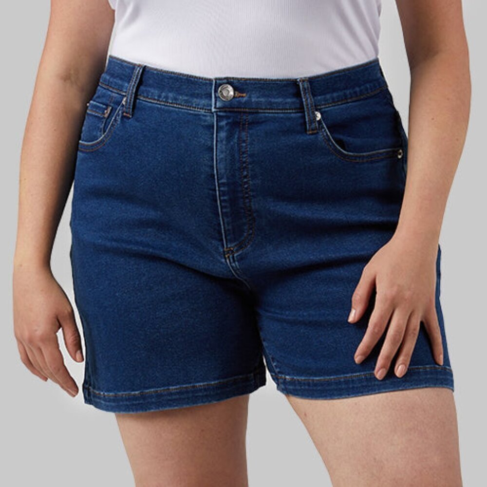NEW 32 Degrees Indigo Wash Stretch Comfort Jean Shorts Size 20